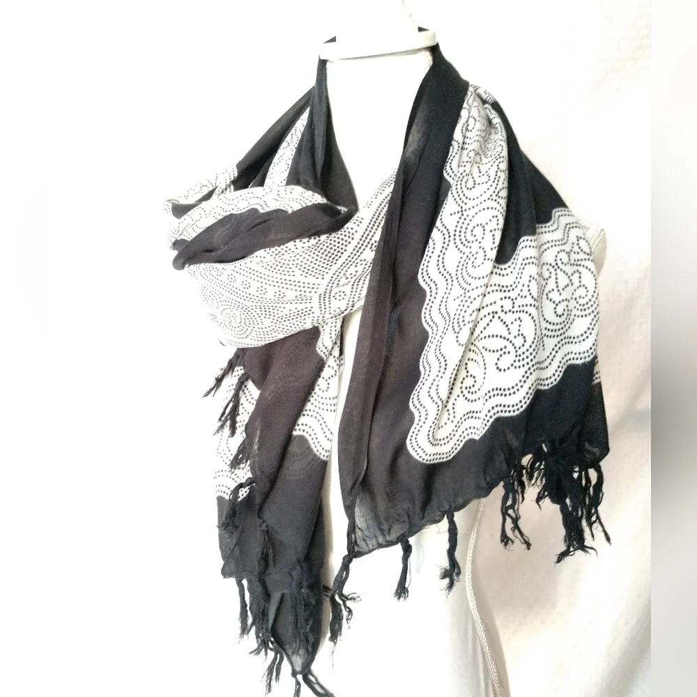 Boho Scarf Black and White Flower Wrap Throw Wall Hanging Tassel Fringe